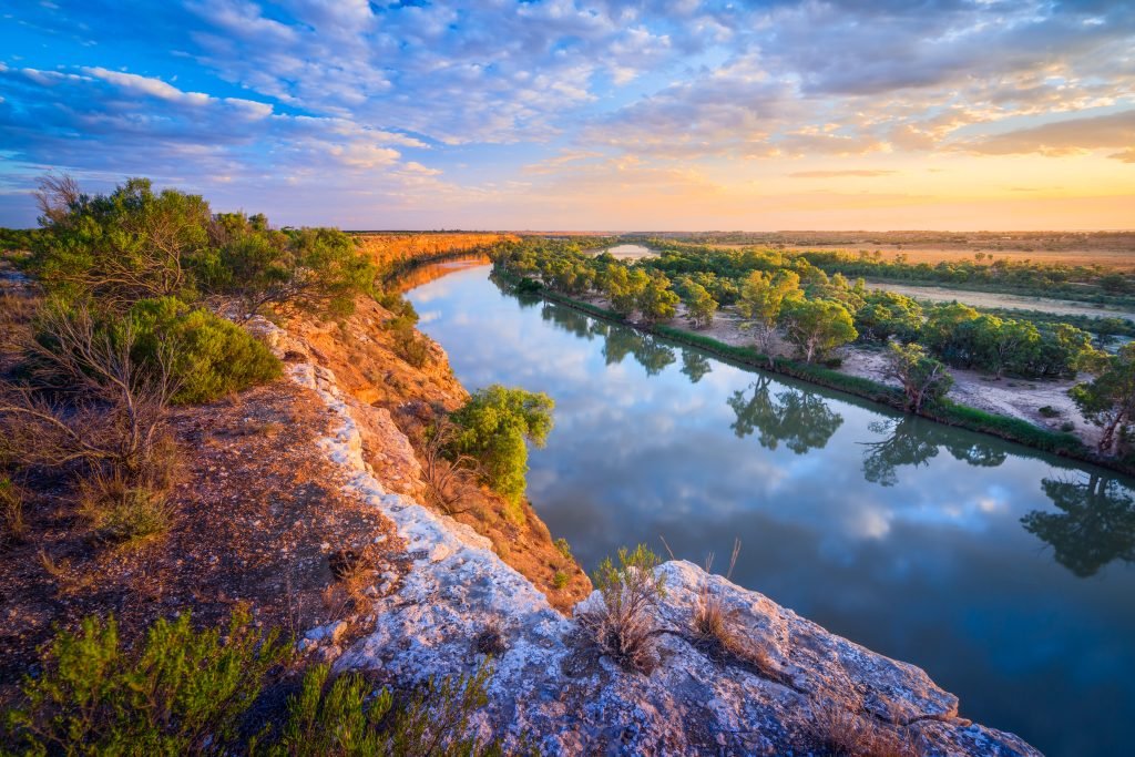 The Rivers and Wetlands of the Murray Darlin Basin